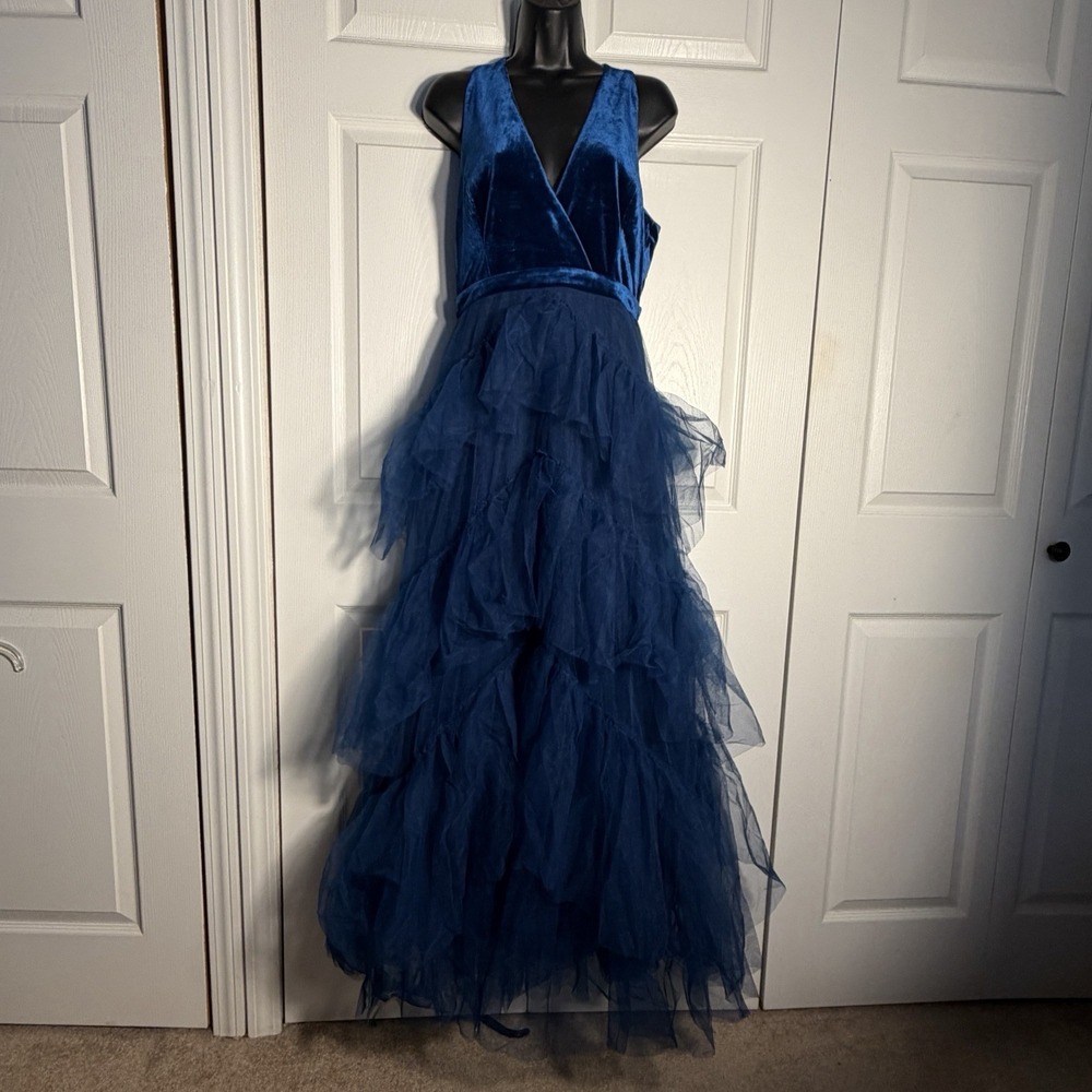 BCGBMAXAZRIA Tiered Gown Women 8 Poseidon Blue Velvet Tulle Sleeveless Dress
